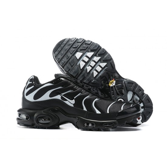 Nike Air Max Plus Tn Mens Shoes  Black Grey 852630-038