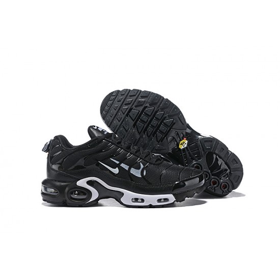 Nike Air Max Plus Tn Mens Shoes  Black White 815994-004