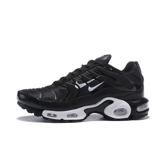 Nike Air Max Plus Tn Mens Shoes  Black and White