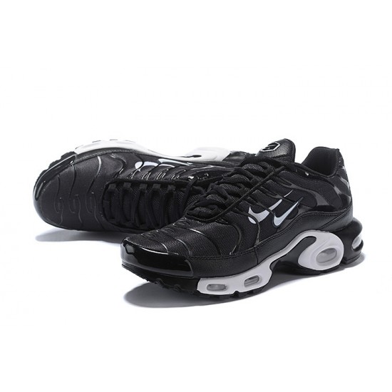 Nike Air Max Plus Tn Mens Shoes  Black and White