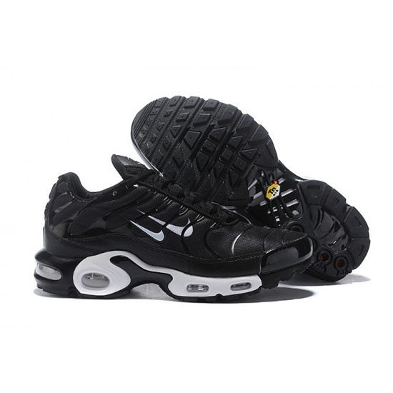 Nike Air Max Plus Tn Mens Shoes  Black and White